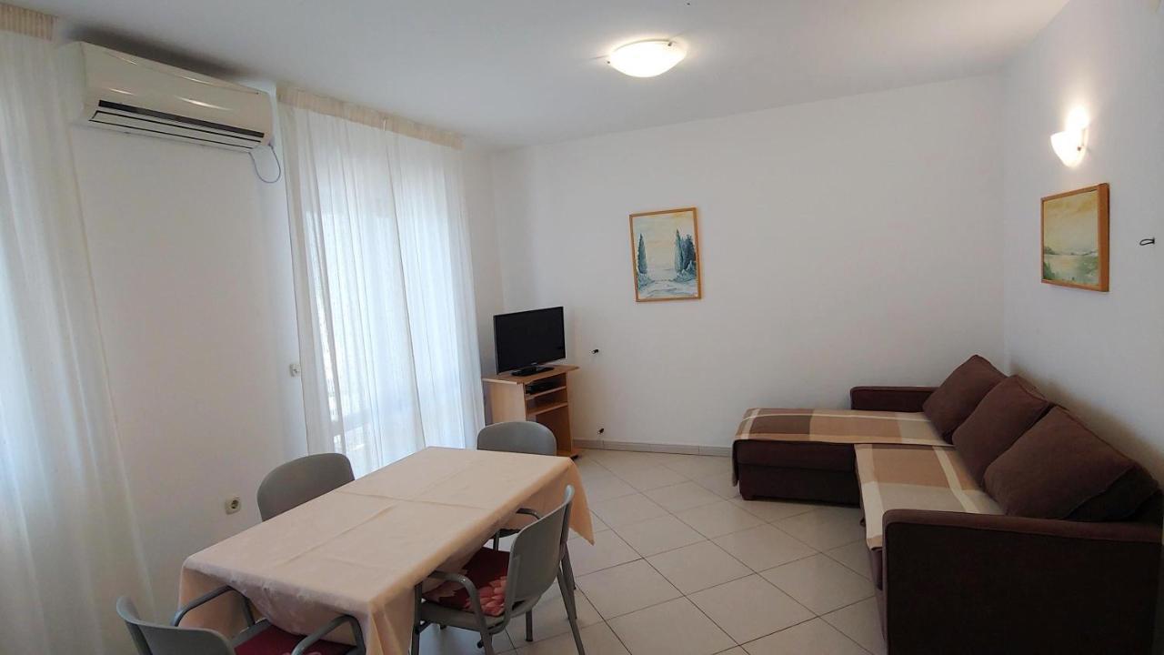 Apartments With A Parking Space Rabac, Labin - 19058 מראה חיצוני תמונה
